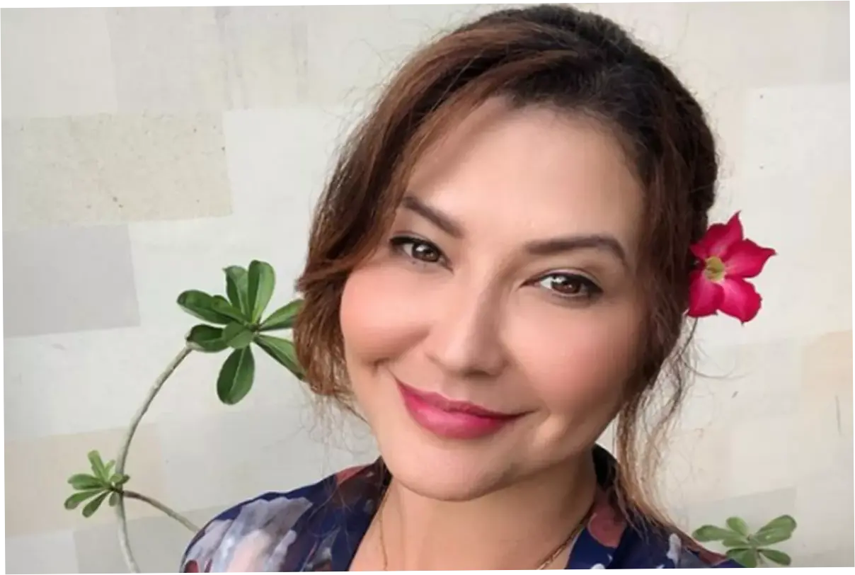 Tamara Bleszynski Makin Cantik Menawan, Tips Makeup Awet Muda dan Tampil Glowing