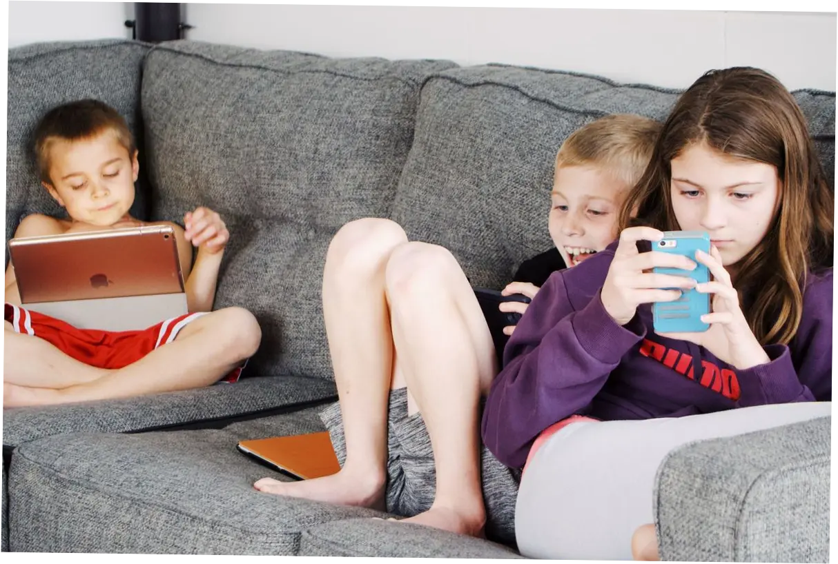 Anak Main Gadget Lebih dari 2 Jam, Skor Tes Kemampuan Berpikir Bisa Anjlok