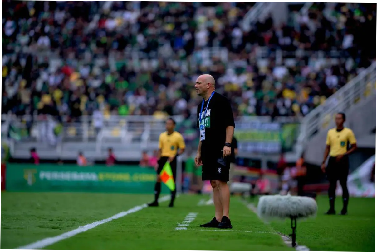 Bernardo Tavares Sedikit Frustrasi Menangani Persebaya, 5 Kekalahan Disorot