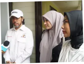 Clara Shinta Merasa Punya Kekuatan Hukum dan Agama Setelah Disomasi Selingkuhan Suaminya