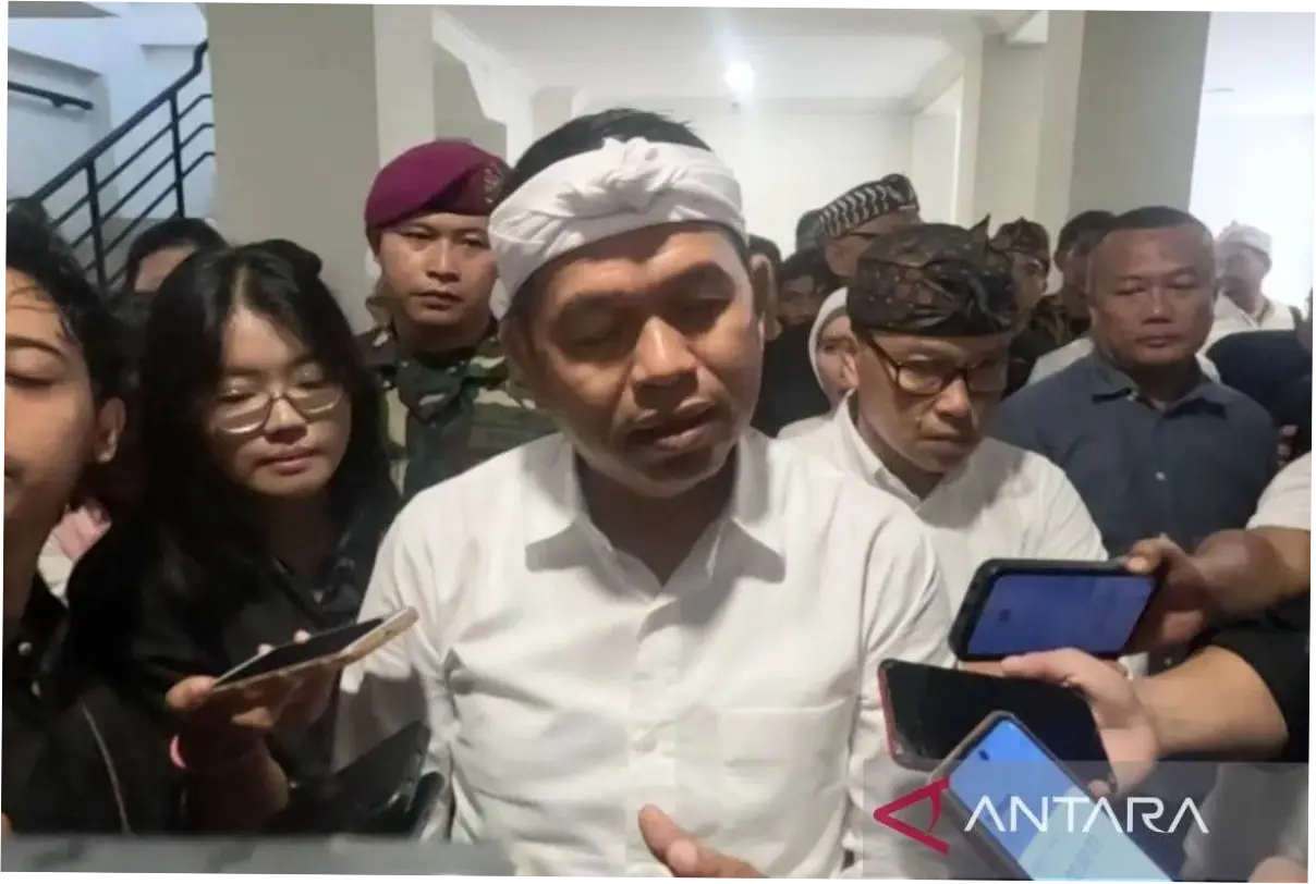 Dedi Mulyadi Ancam Pecat Kepala Sekolah Maung yang Curang saat SPMB