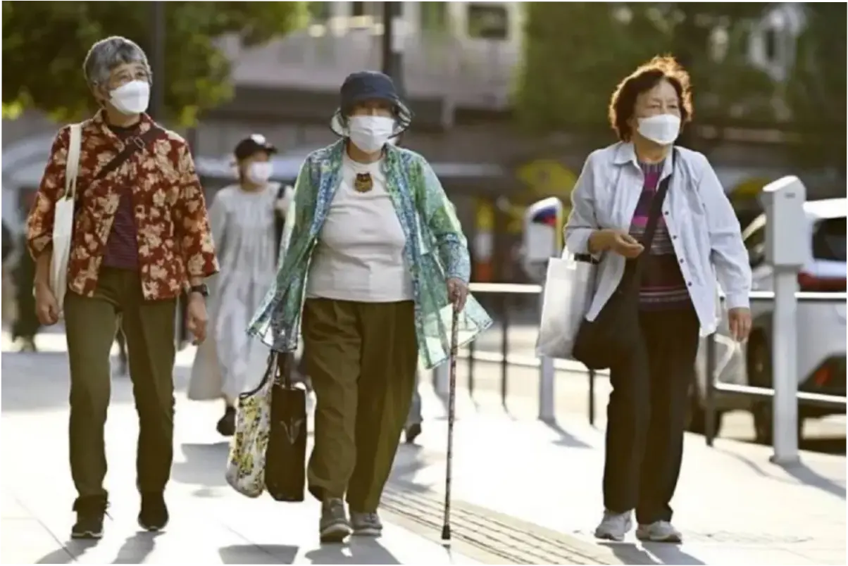Fenomena Baru di Jepang: 47 Persen Wanita Lansia Pilih AI Jadi Penasihat Hubungan