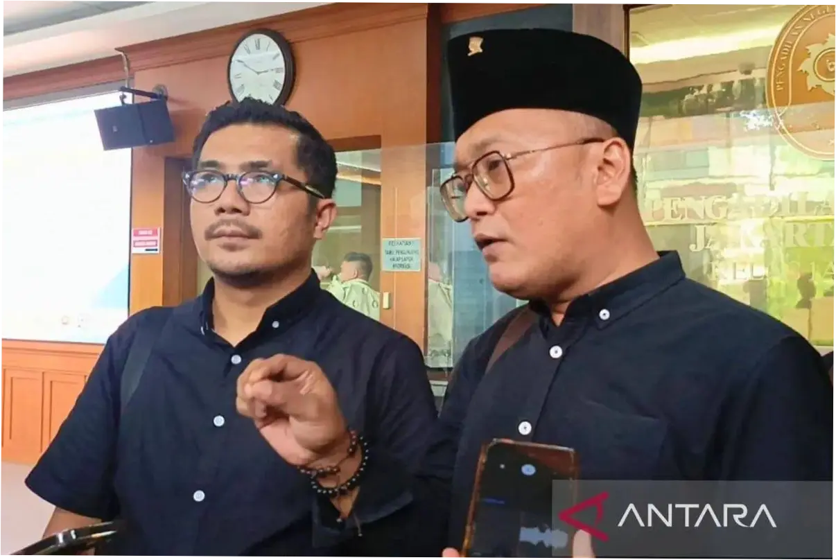 Guntur Romli Soal Aparat Membubarkan Pemutaran Film Pesta Babi, Panik?