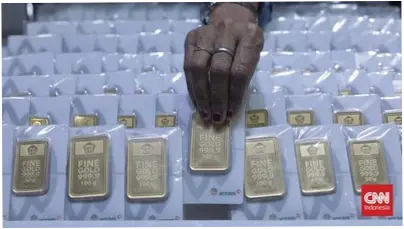 Harga Emas Antam Turun Tipis, Apakah Saatnya untuk Membeli?