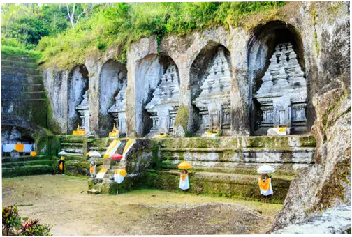 Mitos Pesugihan Gunung Kawi: Antara Kepercayaan dan Fakta