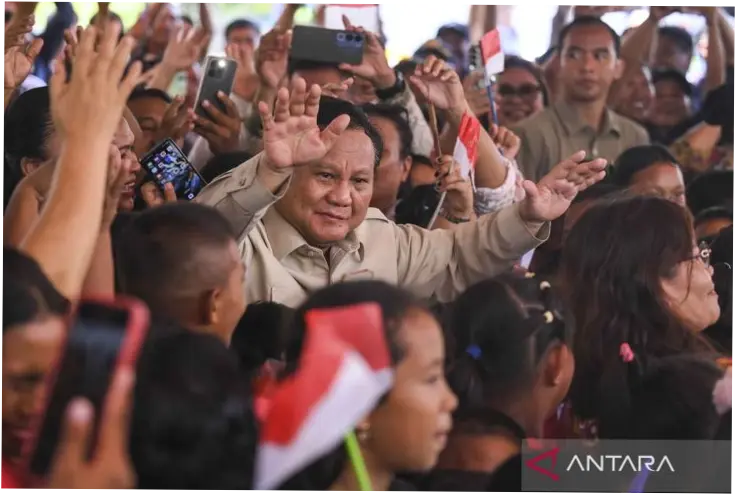 Presiden Prabowo Subianto Mengunjungi Miangas: Joget Tabola Bale dan Berinteraksi dengan Masyarakat
