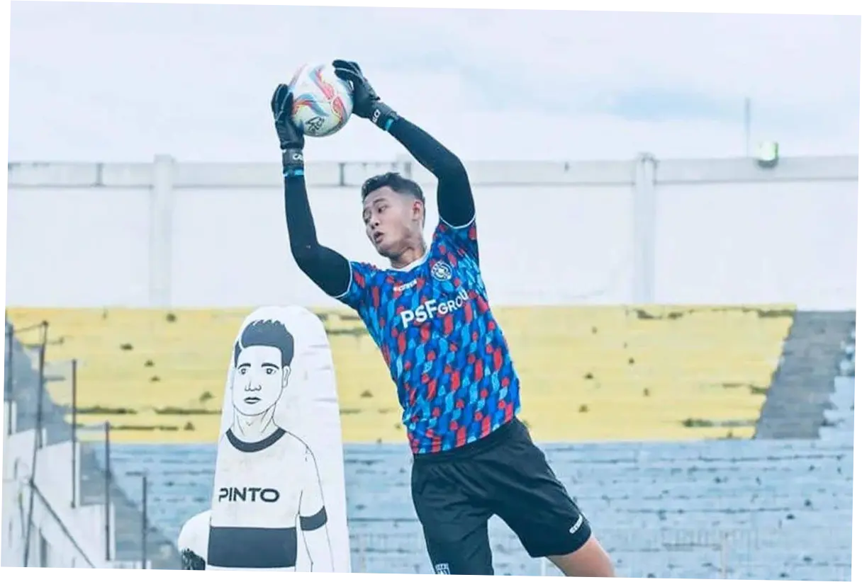 Arema FC Rekrut Kiper Muda Erlangga Setyo, Proyek Jangka Menengah untuk Masa Depan