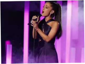 Mau Rambut Memukau Ala Ariana Grande? Waspadai Kulit Kepala Kering Penyebab Ketombe