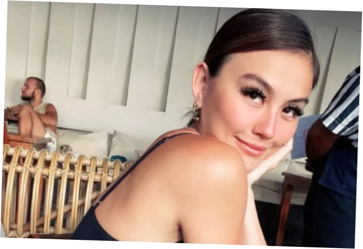 Pesona Cantik Agnez Mo Tak Pernah Padam, Pakai Madu dan Gula Pasir untuk Bibir Lembap