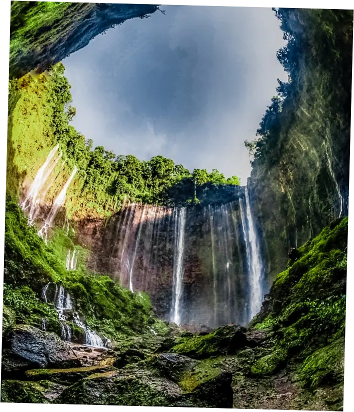 Rekomendasi Wisata Lumajang, Air Terjun Tumpak Sewu yang Menakjubkan