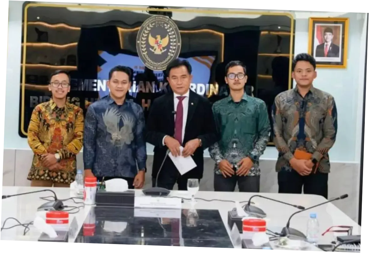 Yusril: Mahasiswa Tak Minta MBG Dihentikan, Pemerintah Siap Perbaiki Tata Kelola