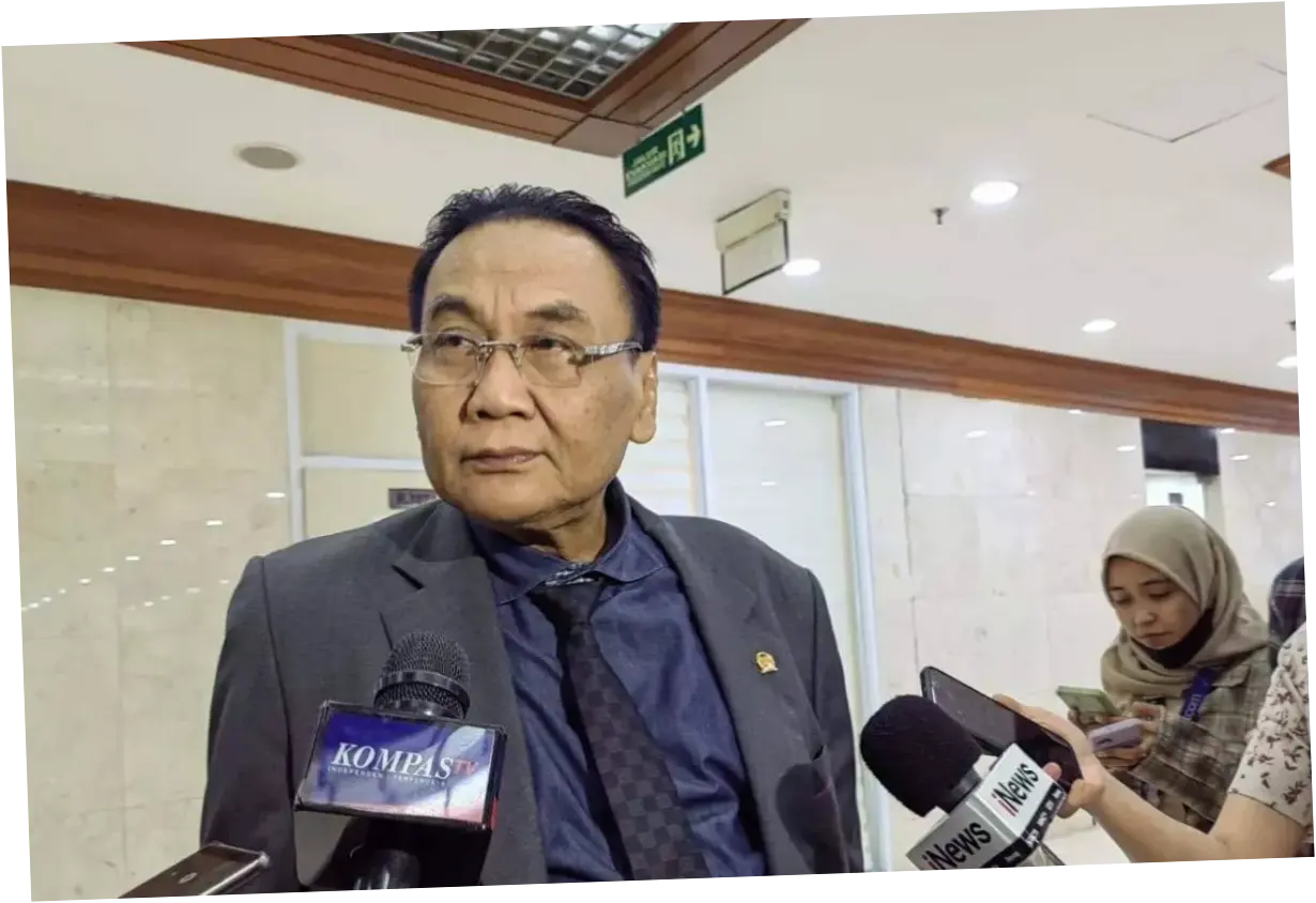 Bambang Pacul Kritik Prabowo Utus Muzani Hadir Pemakaman Khamenei, Sesuai Prosedur?
