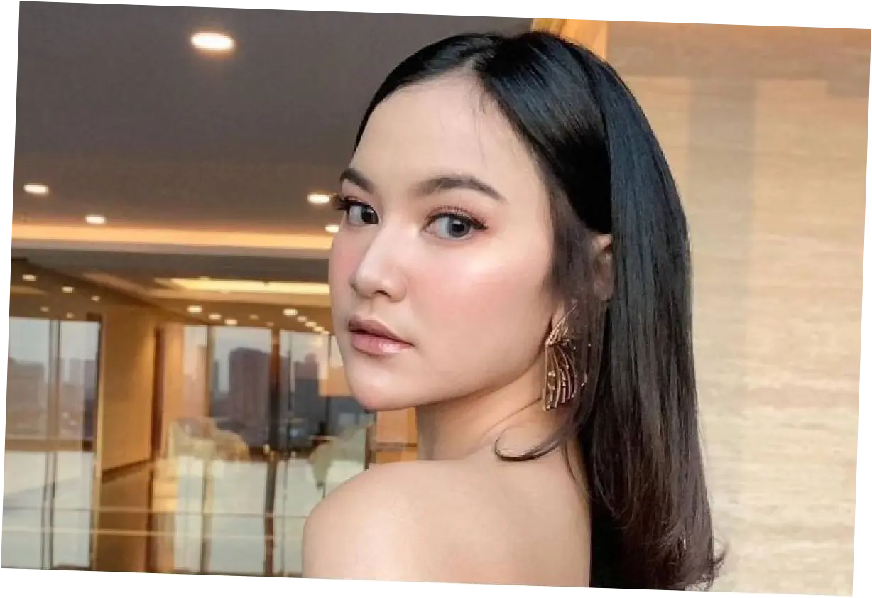 Kulit Glowing Maksimal Mahalini, Rutin Pakai Retinol dan Vitamin C