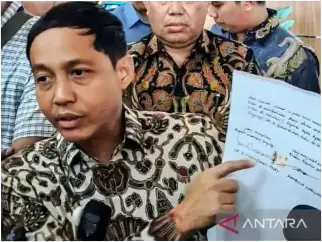 Pengembalian Amplop Bupati Kuansing Oleh Raja Juli Antoni Aneh, Tak Langsung Dilakukan